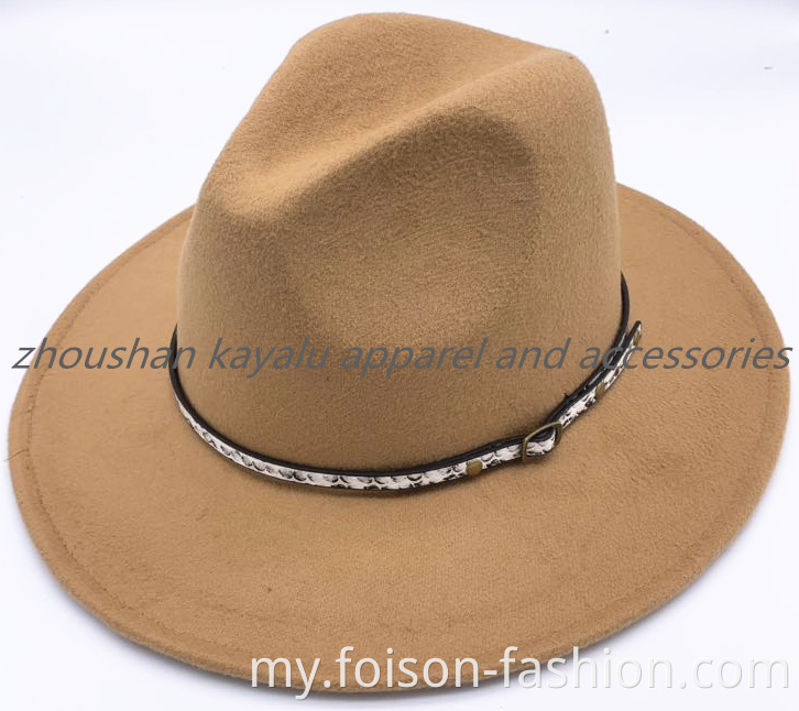 အသစ်စတိုင်အနက်ရောင်အမျိုးသမီးတွေက ဦး ထုပ် polyesters4 ကိုအပြီးသတ်အပြီးသတ် New Style Black Ladies Felt Cap Finalize The Cap Polyester4